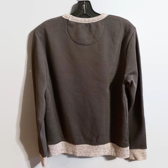 Old Navy Men’s Gray/Silver Long Sleeve Crewneck Sweater - Picture 4 of 7